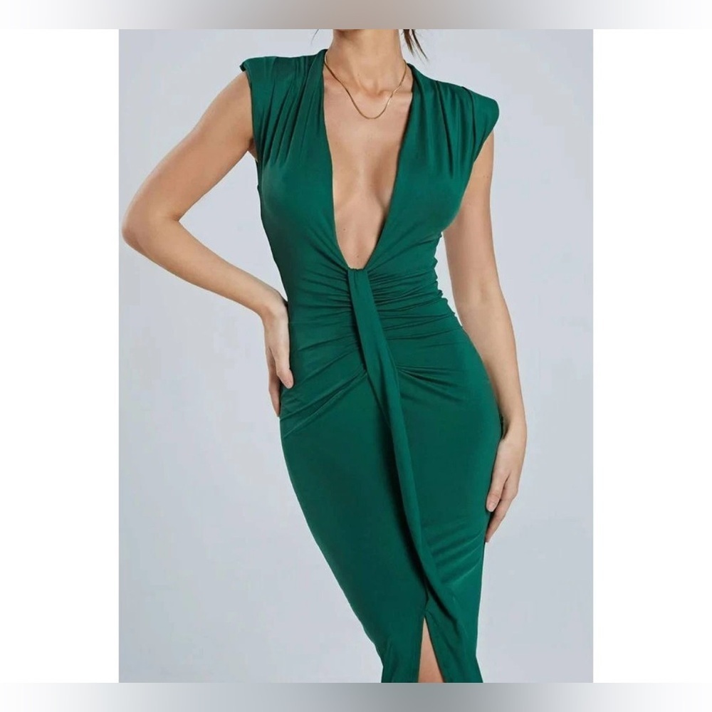 Micas Green Deep V-Neck Sleeveless Midi Dress Fall Wedding Siren NWOT Cocktail - Picture 3 of 9